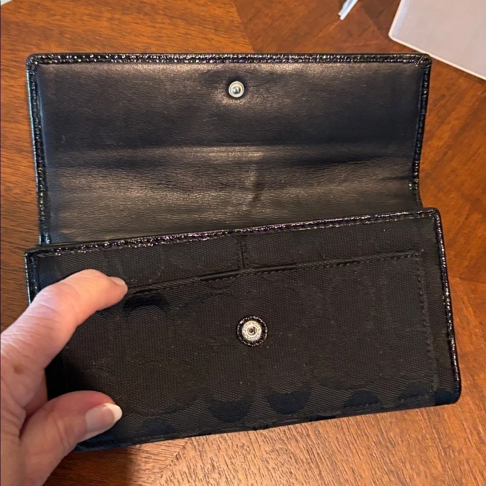 Coach wallet long wallet signature monogram canvas/black patent leather trim